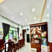 Đường 12m có vỉa hè Đỗ Nhuận, Q. Tân Phú - 4 tầng, 4.2 x19m. chỉ 10.2 tỷ.